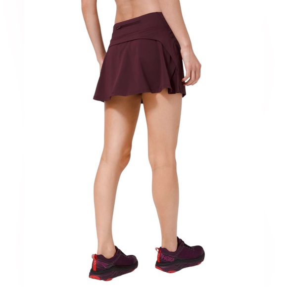 Lululemon Play Off The Pleats Skirt 13" Cassis W8AA4S Lined Running Size 12 - Picture 11 of 13